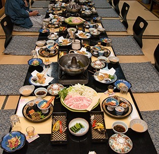 業績により全社員旅行計画